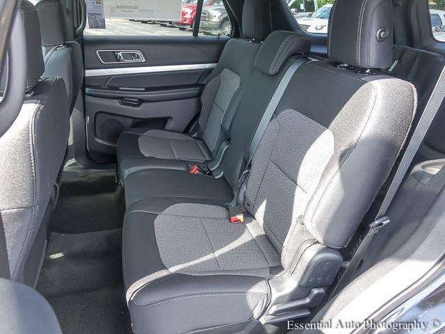 Ford Explorer 2017 photo 9